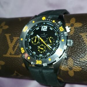 Mens Large Victory Instruments‎ 5077 Chrono Watch Black & Yellow Date 3 Subdials